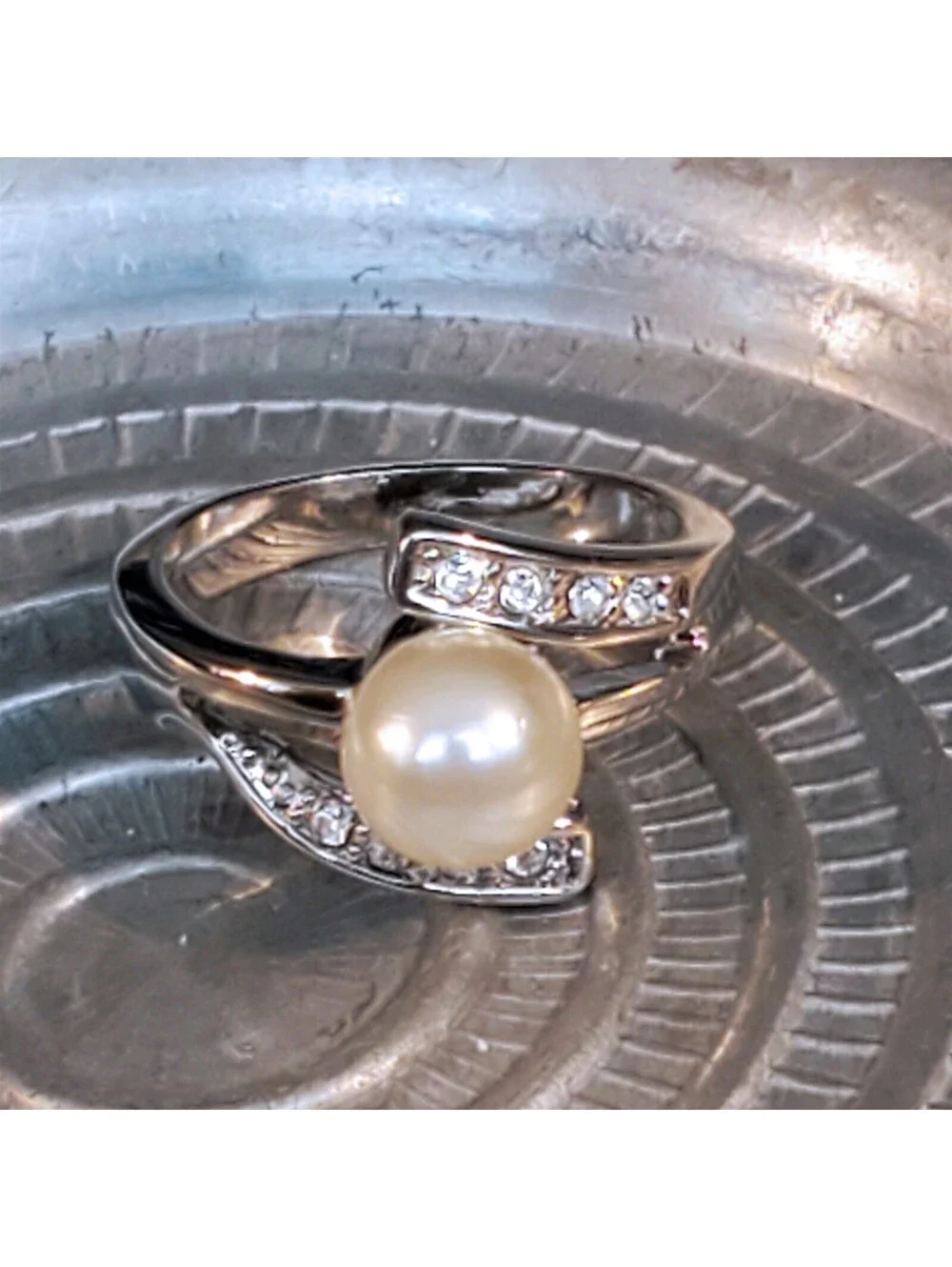 Silver Platinum Plated Austrian Crystal and Pink Cultured Pearl Ring Size 8